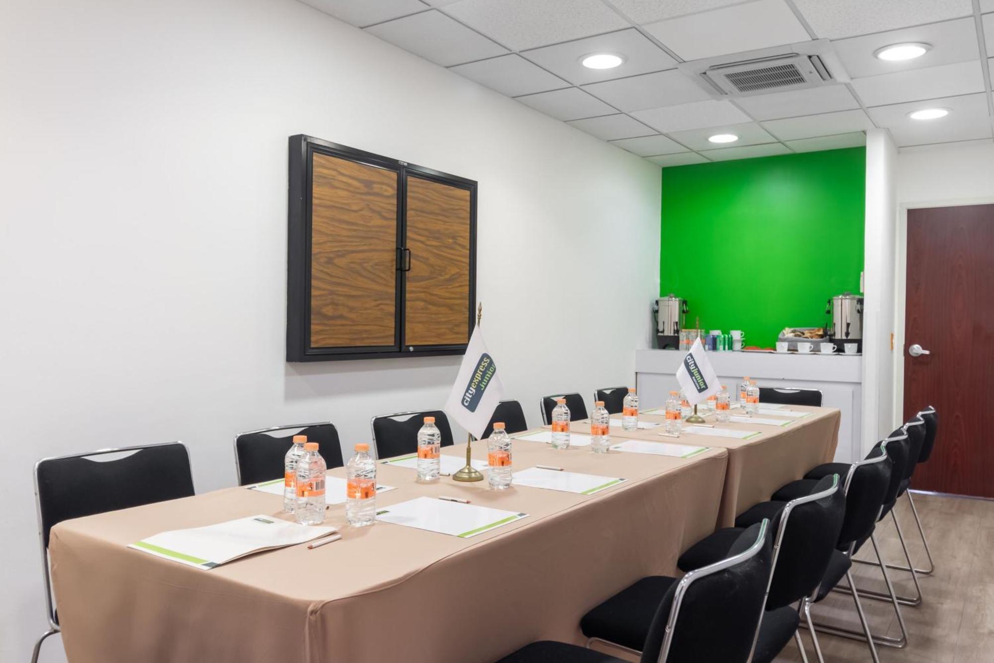 City Express Junior By Marriott Tuxtla Gutierrez Poliforum Exterior photo