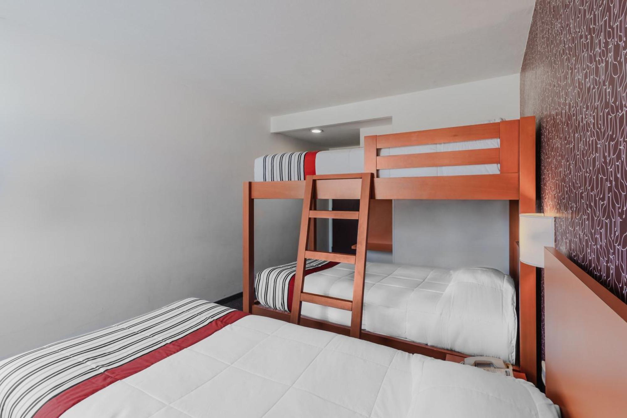 City Express Junior By Marriott Tuxtla Gutierrez Poliforum Exterior photo
